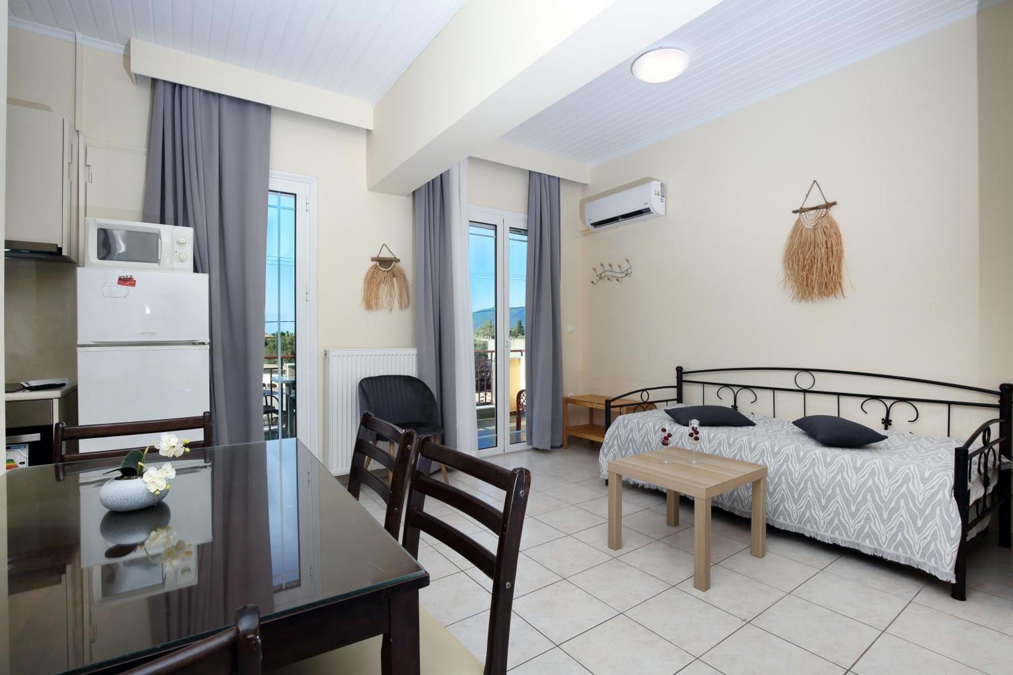 Apartments Avra Kalligoni エクステリア 写真