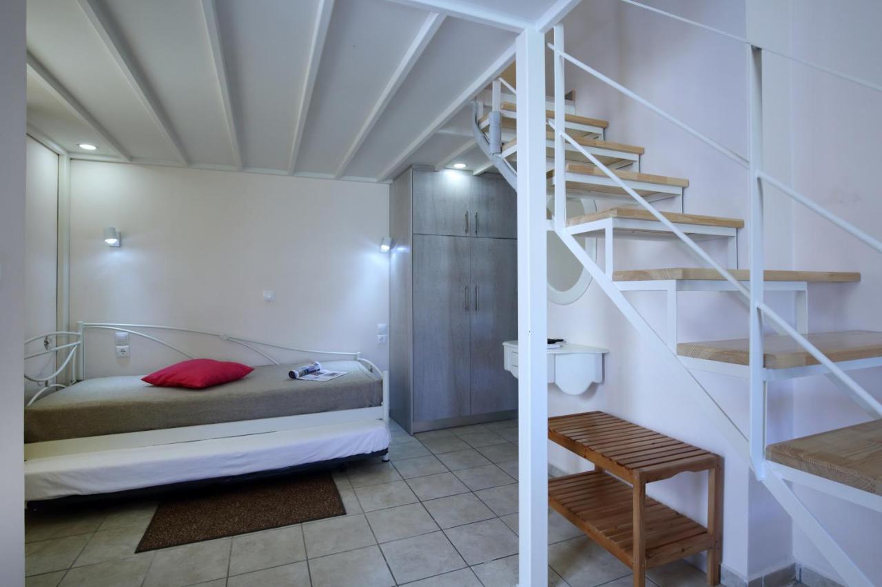 Apartments Avra Kalligoni エクステリア 写真
