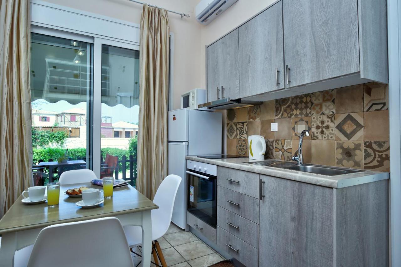 Apartments Avra Kalligoni エクステリア 写真
