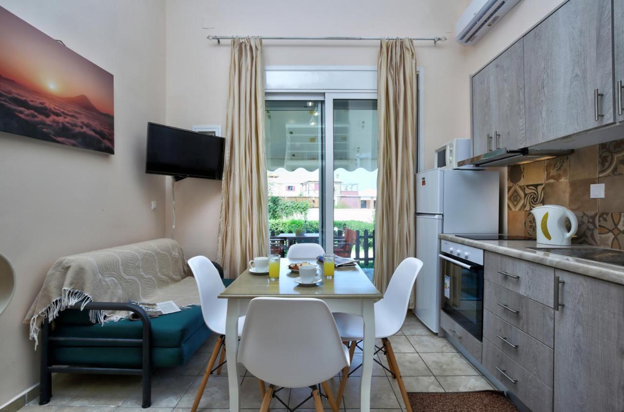 Apartments Avra Kalligoni エクステリア 写真
