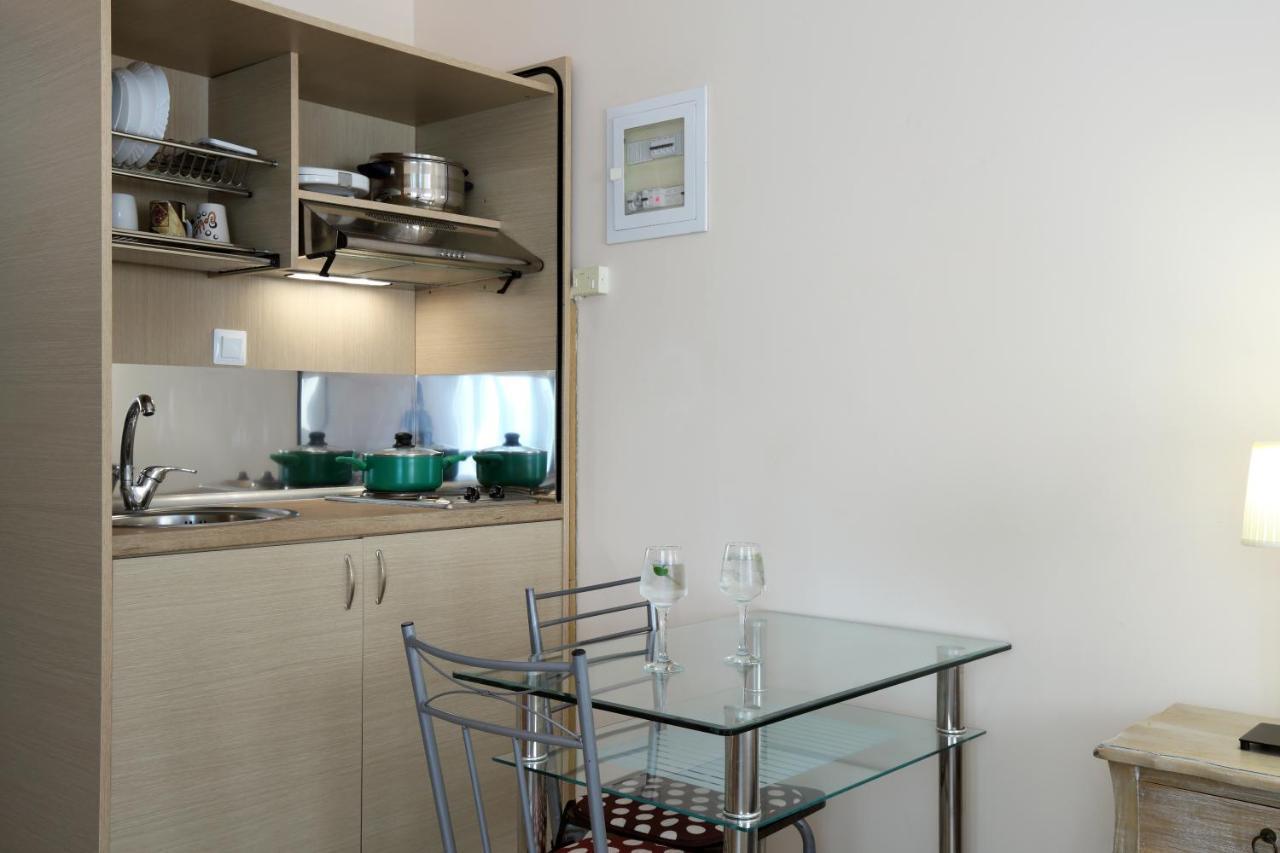 Apartments Avra Kalligoni エクステリア 写真